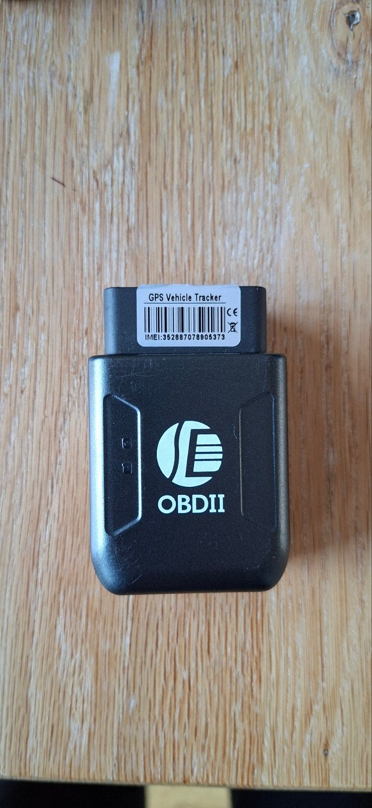 GPS Voertuig Tracker OBDII - Nieuwstaat, Auto diversen, Ophalen of Verzenden, Zo goed als nieuw