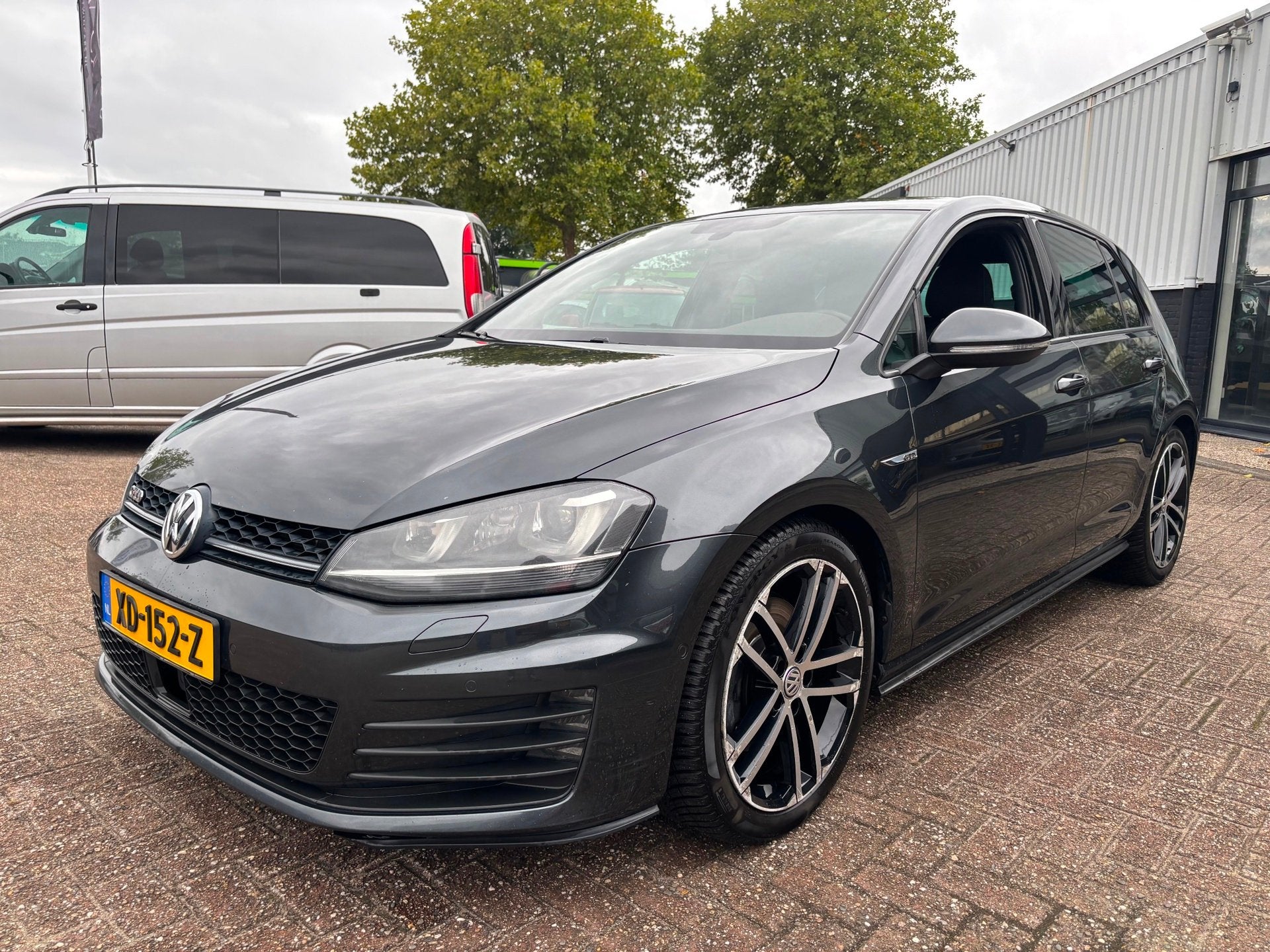 Volkswagen Golf 2.0 TDI GTD AUTOMAAT XENON NAVI 5 DEURS, Auto's, Stof, Gebruikt, Euro 6, 4 cilinders