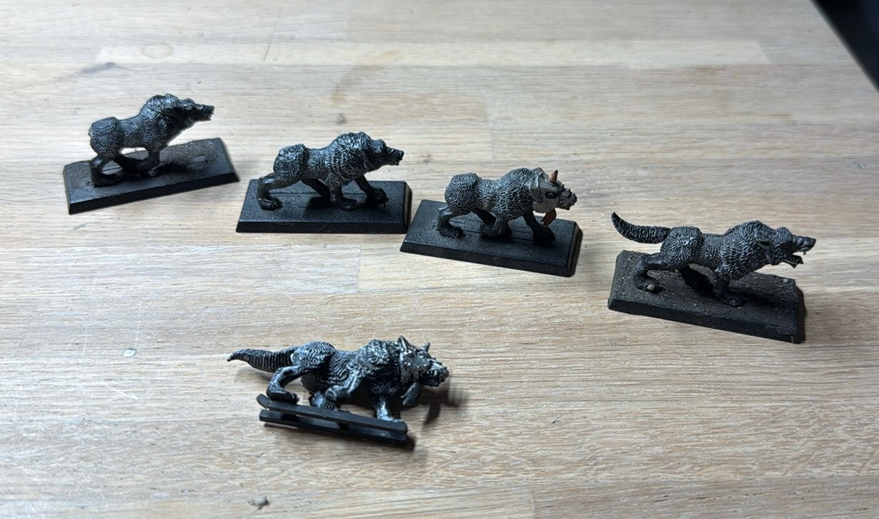 Warhammer 5x undead dire wolves, Hobby en Vrije tijd, Wargaming, Ophalen of Verzenden, Zo goed als nieuw, Warhammer