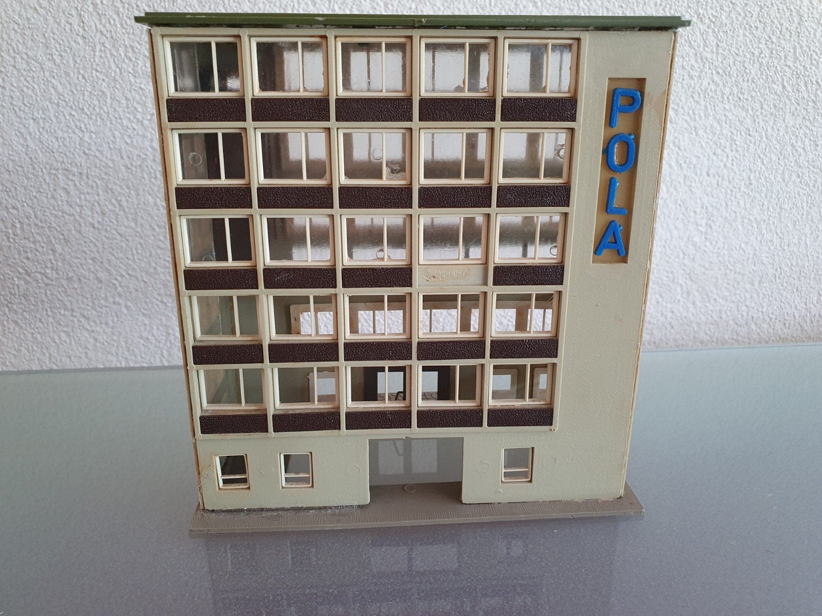 Modelspoor gebouwen: villa's, depot Steenwijk, kerk, flats, Hobby en Vrije tijd, Modelbouw | Overige, Ophalen, Gebruikt, 1:50 tot 1:144