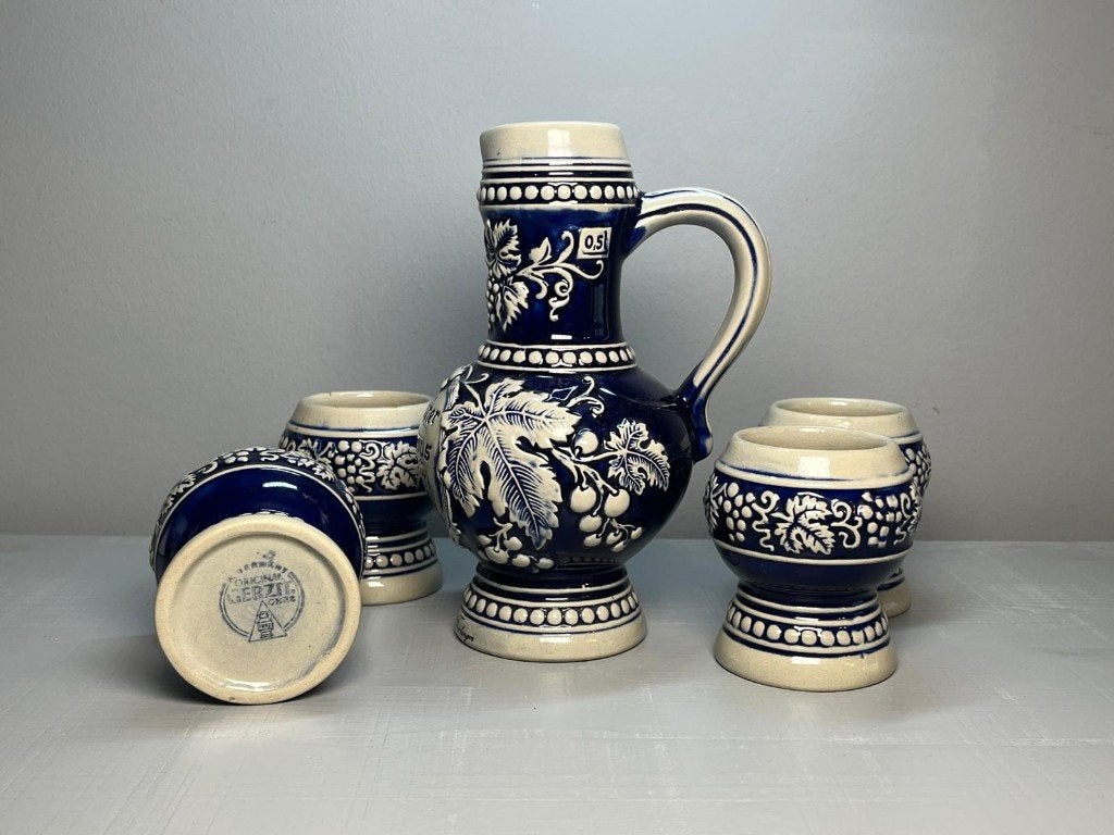 Vintage Gerz wijnset – kan met 4 bekers blauw/wit, Antiek en Kunst, Ophalen of Verzenden