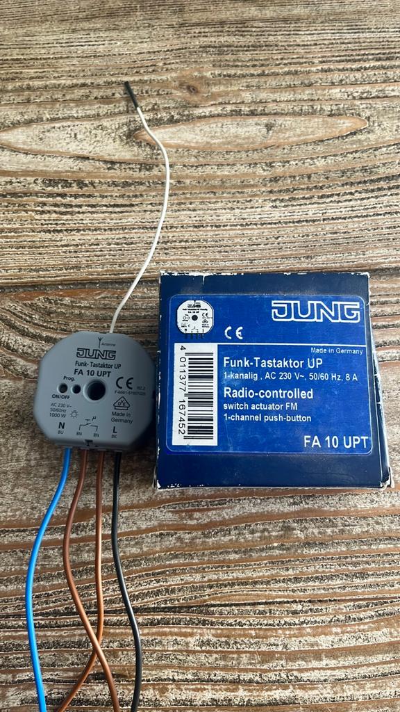 JUNG FA 10 UPT Funk Tastaktor / Schakelactor, Doe-het-zelf en Verbouw, Elektra en Kabels, Ophalen of Verzenden, Zo goed als nieuw