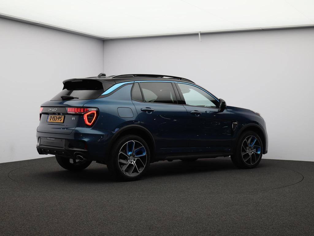 Lynk & Co 01 1.5 / Carplay / Camera / Adaptive Cruise / Pano, Stof, Euro 6, Blauw, 120 €/maand