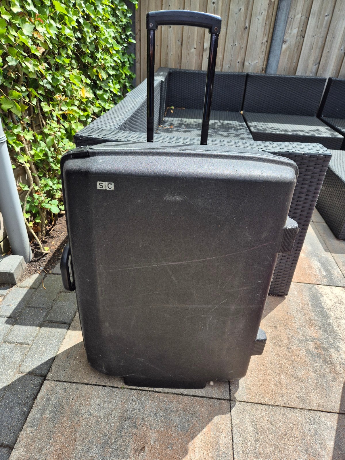 Samsonite zwarte koffer en Carlton roze koffer, Gebruikt, Hard kunststof, 70 cm of meer, Wieltjes