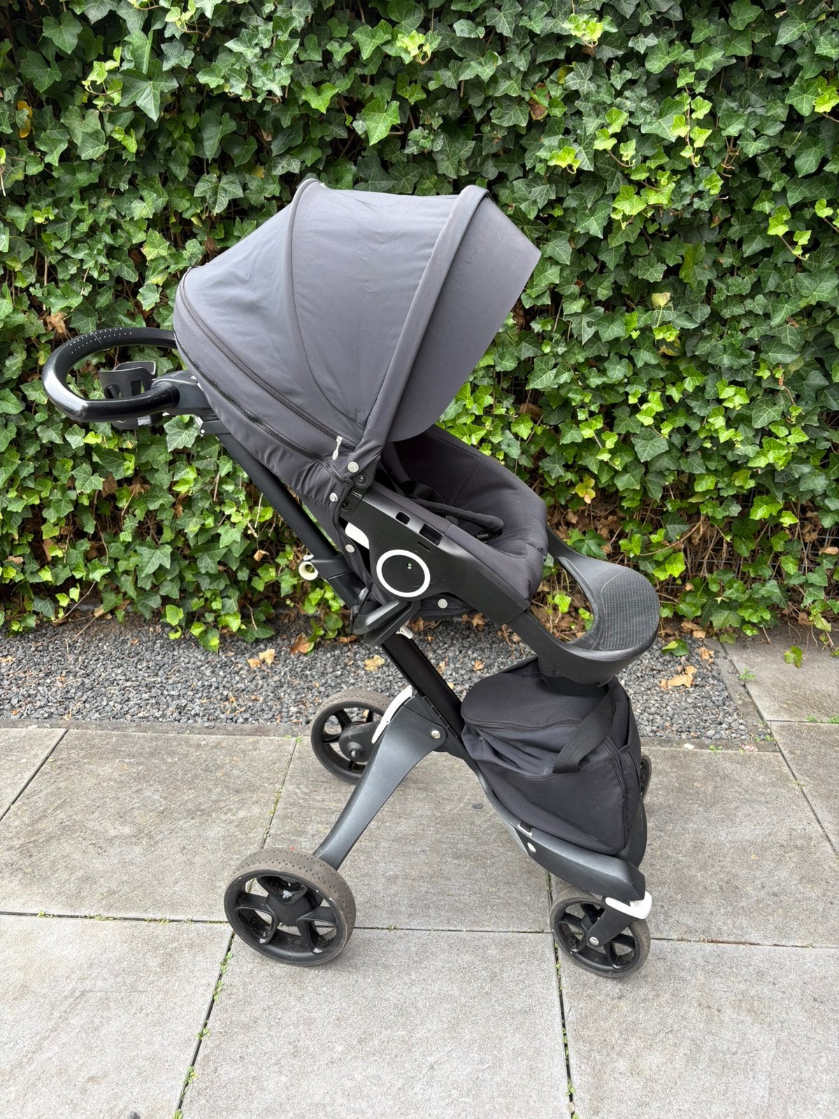 Stokke Xplory combiwagen met reiswieg en zitje, Kinderen en Baby's, Buggy's, Ophalen, Zo goed als nieuw