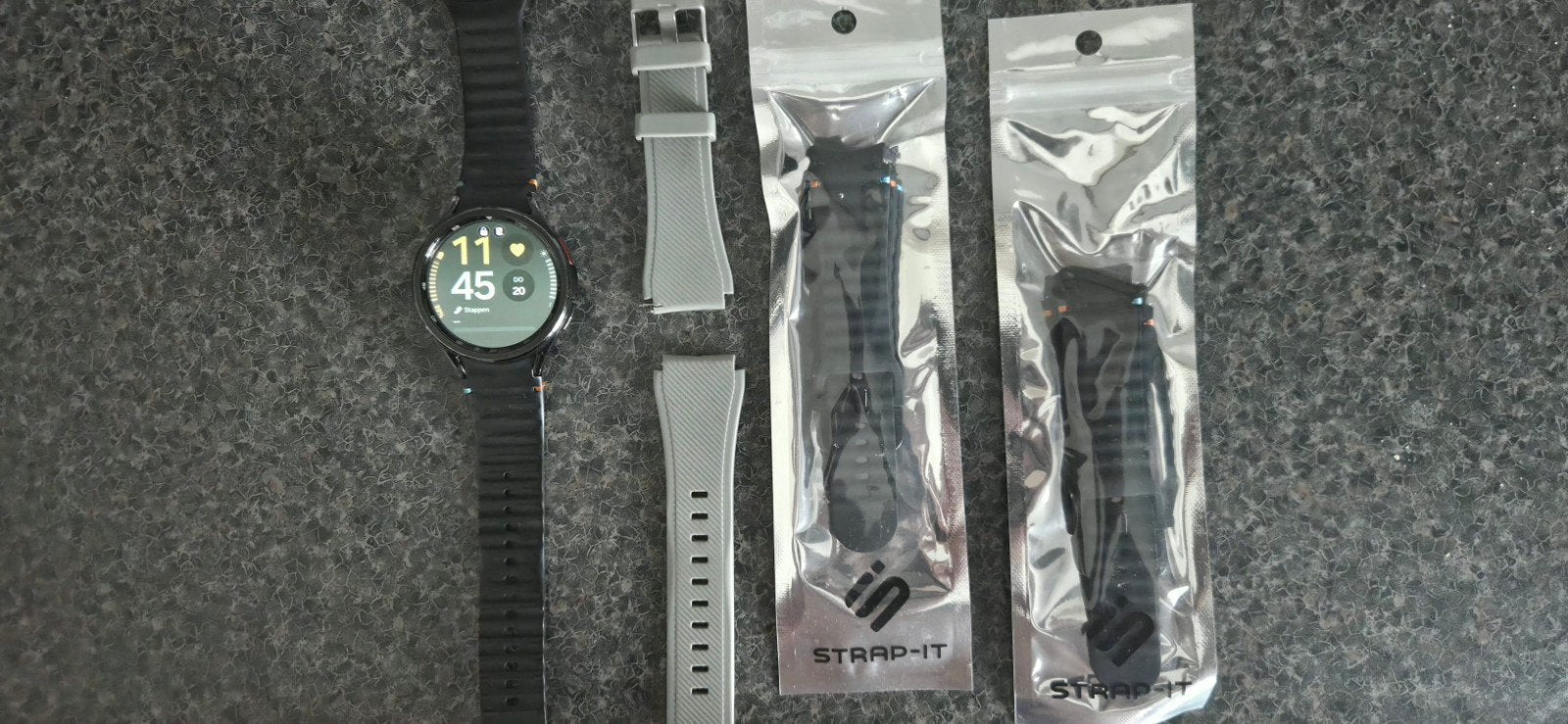 Samsung Galaxy Watch 4 Classic 42mm Zwart met extra bandjes, Zwart, Ophalen of Verzenden, Zo goed als nieuw, Samsung