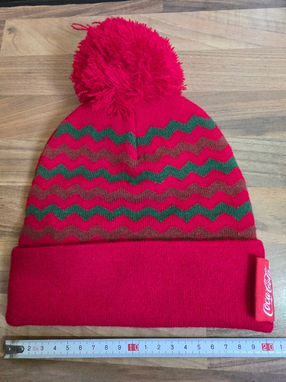 Coca-Cola Muts met Pompon - Rood/Groen/Bruin, Ophalen of Verzenden, Gebruikt, Gebruiksvoorwerp