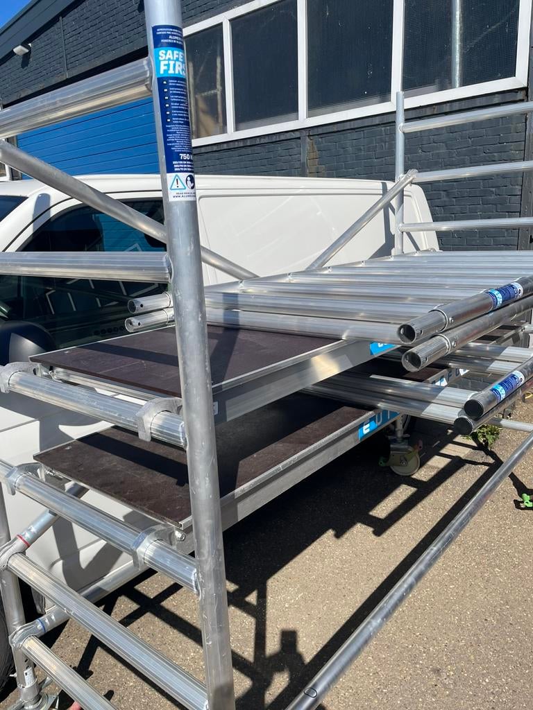Rolsteiger 90x250 wh. 6,2 meter, Doe-het-zelf en Verbouw, Steigers, Ophalen, Zo goed als nieuw, Rolsteiger of Kamersteiger, 5 meter of hoger