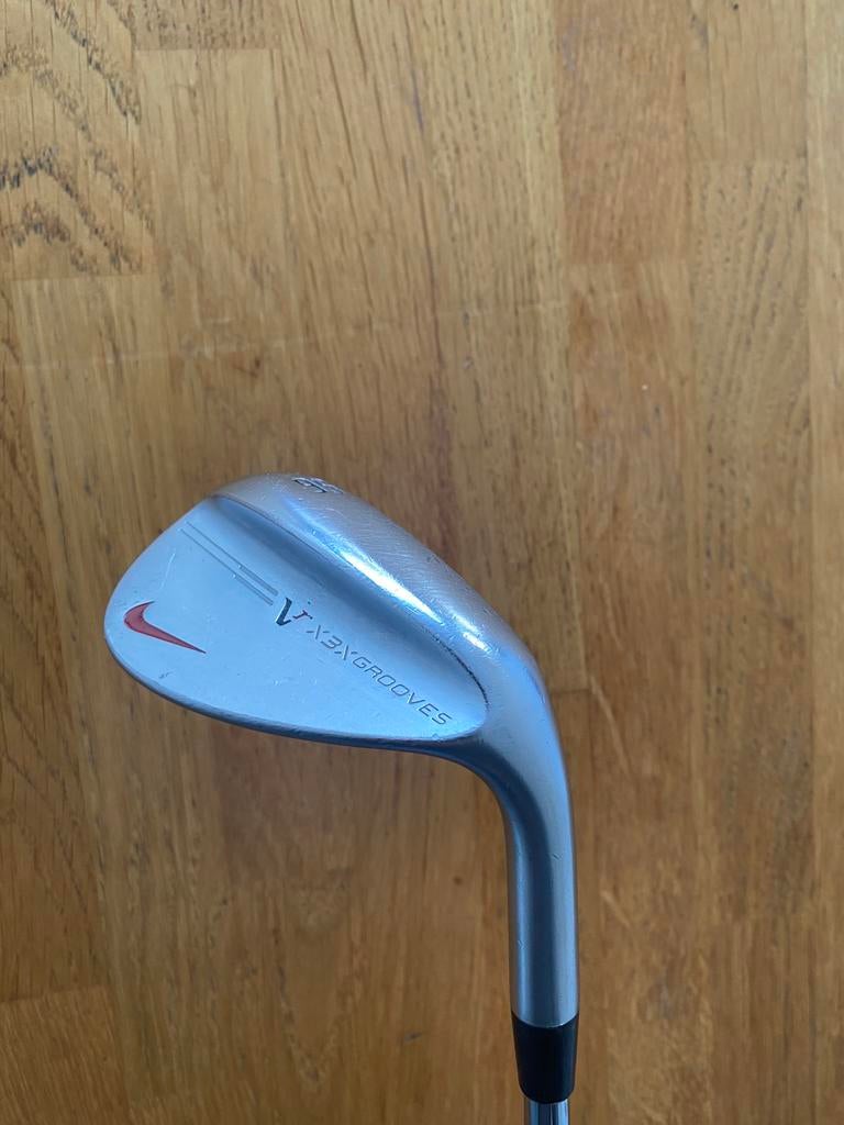 Nike Victory Red 56 wedge, Ophalen of Verzenden, Gebruikt, Club