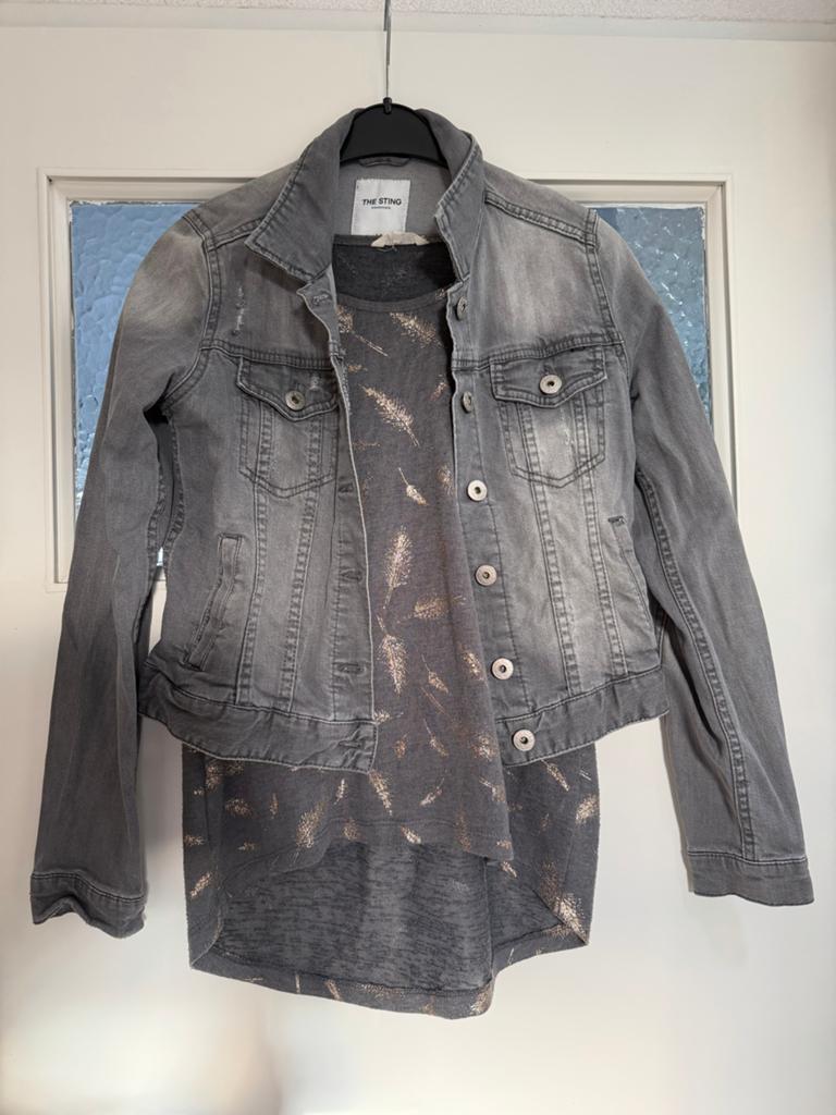 Stoer setje - spijkerjas met shirt, Maat 38/40 (M), Verzenden, Zo goed als nieuw, Lange mouw