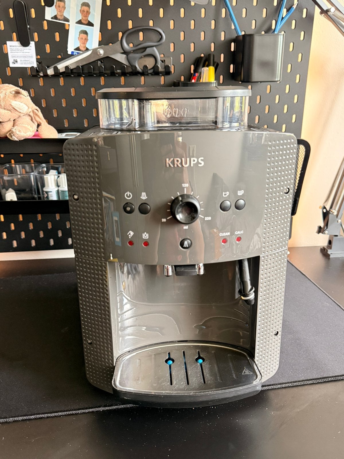 KRUPS Volautomatische Koffiemachine – Bonen – Espresso, Witgoed en Apparatuur, Koffiezetapparaten, Koffiemachine, Zo goed als nieuw