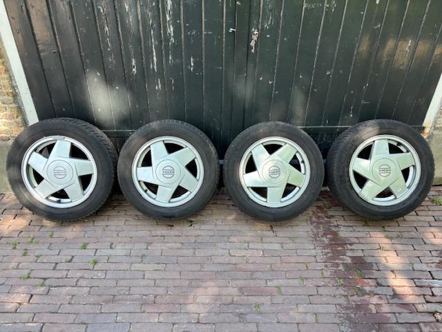 Volvo Hydra’s 16 inch, Ophalen, Gebruikt