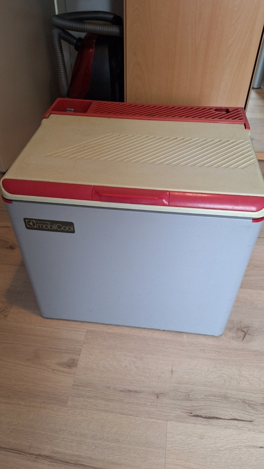 Koelbox Electrolux Absorptie 220v/12v/gas - Stil en krachtig, Ophalen, Gebruikt, Elektrisch