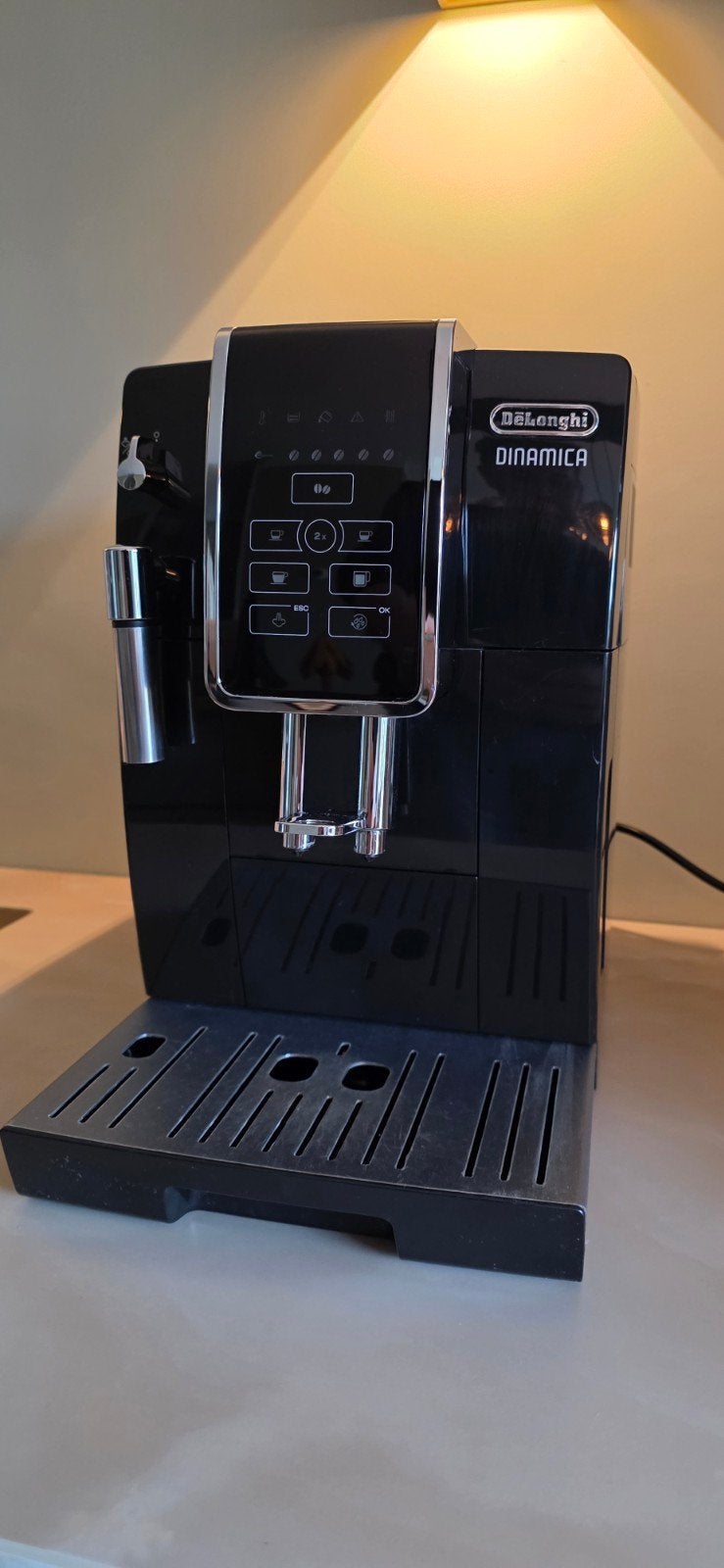 De'Longhi Dinamica volautomatische espressomachine, Ophalen, 10 kopjes of meer, Koffiemachine, Zo goed als nieuw
