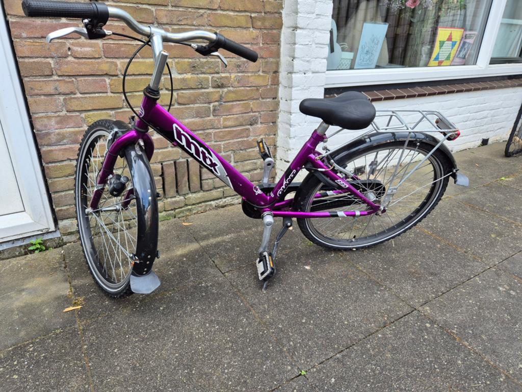 Paarse kinderfiets 24 inch - Gebruikt, t.e.a.b., Fietsen en Brommers, Fietsen | Kinderfietsjes, Ophalen, Gebruikt, 20 inch of meer