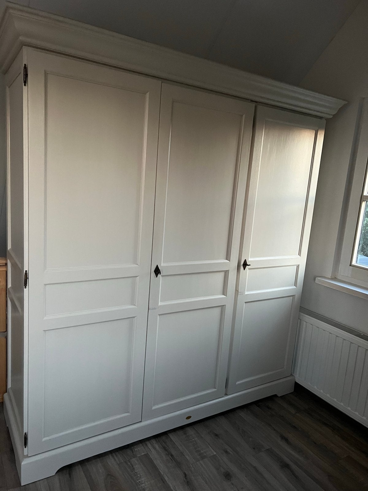 Mooie witte kledingkast met 3 deuren, Ophalen, Gebruikt, 150 tot 200 cm, 150 tot 200 cm