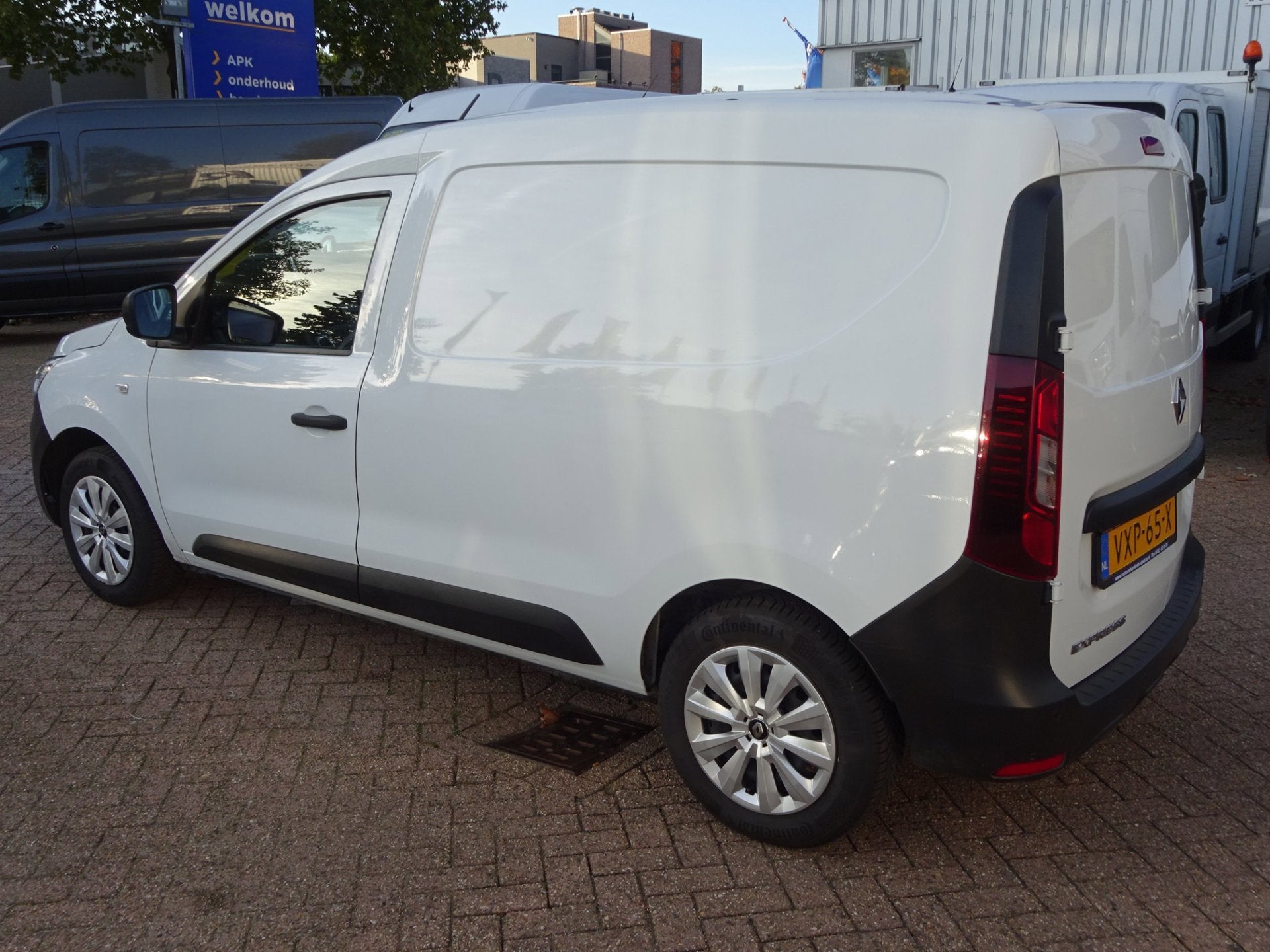 Renault Express 1.5 dCi 75 Comfort + AIRCO NAVIGATIE CRUISE, Auto's, Voorwielaandrijving, Dealer onderhouden, Stof, Gebruikt