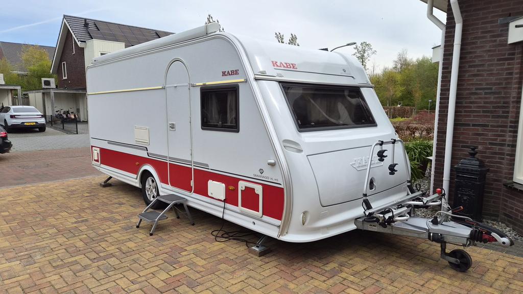 Kabe Smaragd 520 XL KS Vloerverw | Airco | Mover | El. luife, Rondzit, Frans bed, Kabe, Particulier