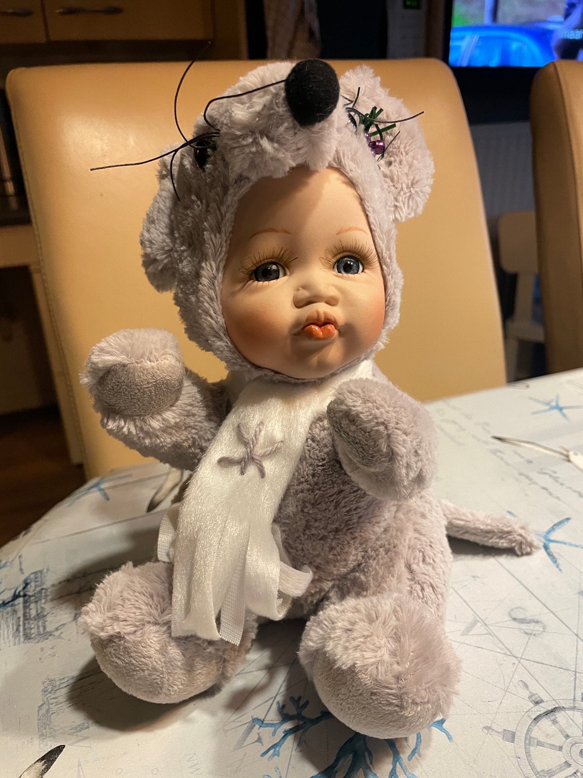 2 Decoratie poppetjes, Verzamelen, Poppen, Ophalen, Zo goed als nieuw, Pop