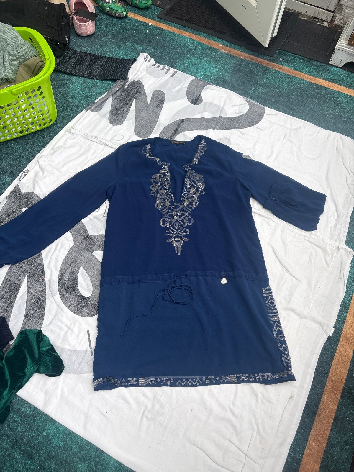 Donkerblauwe tuniekjurk met zilveren borduursels, Kleding | Dames, Blauw, Maat 42/44 (L), Ophalen of Verzenden, Zo goed als nieuw