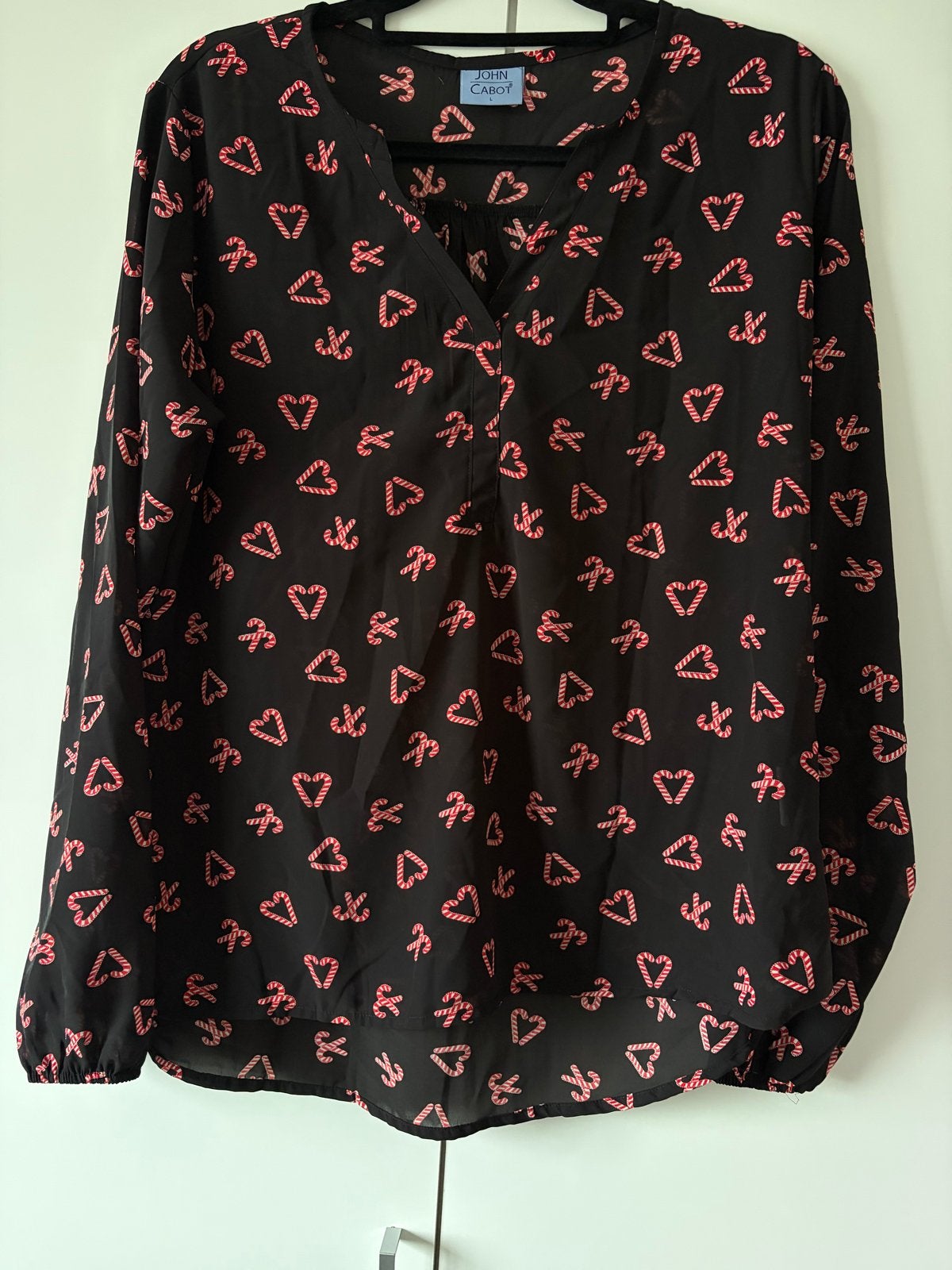 John Cabot Blouse Zwart met Hartjes en Zuurtjes Print Maat L, Ophalen of Verzenden, Zo goed als nieuw, Maat 42/44 (L), Zwart