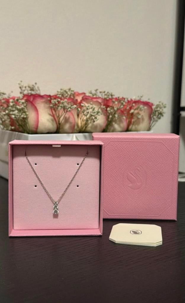 Swarovski ketting, Met kristal, Nieuw, Ophalen of Verzenden, Zilver