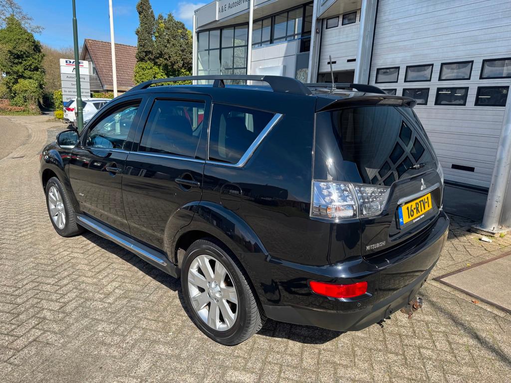 Mitsubishi Outlander 2.4 Instyle AUTOMAAT,Schuifdak,Camera, Automaat, Euro 5, 4 cilinders, 7 stoelen