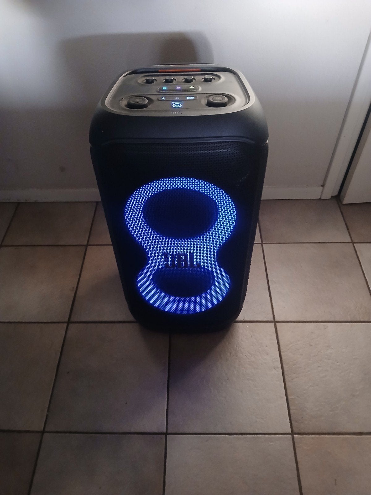 Te koop JBL box 320, Ophalen, Zo goed als nieuw, Luidspreker(s)