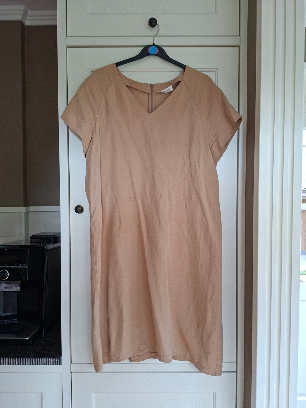 beige jurkje, Josephine&Co, 42, Josephine & Co, Beige, Maat 42/44 (L), Ophalen of Verzenden