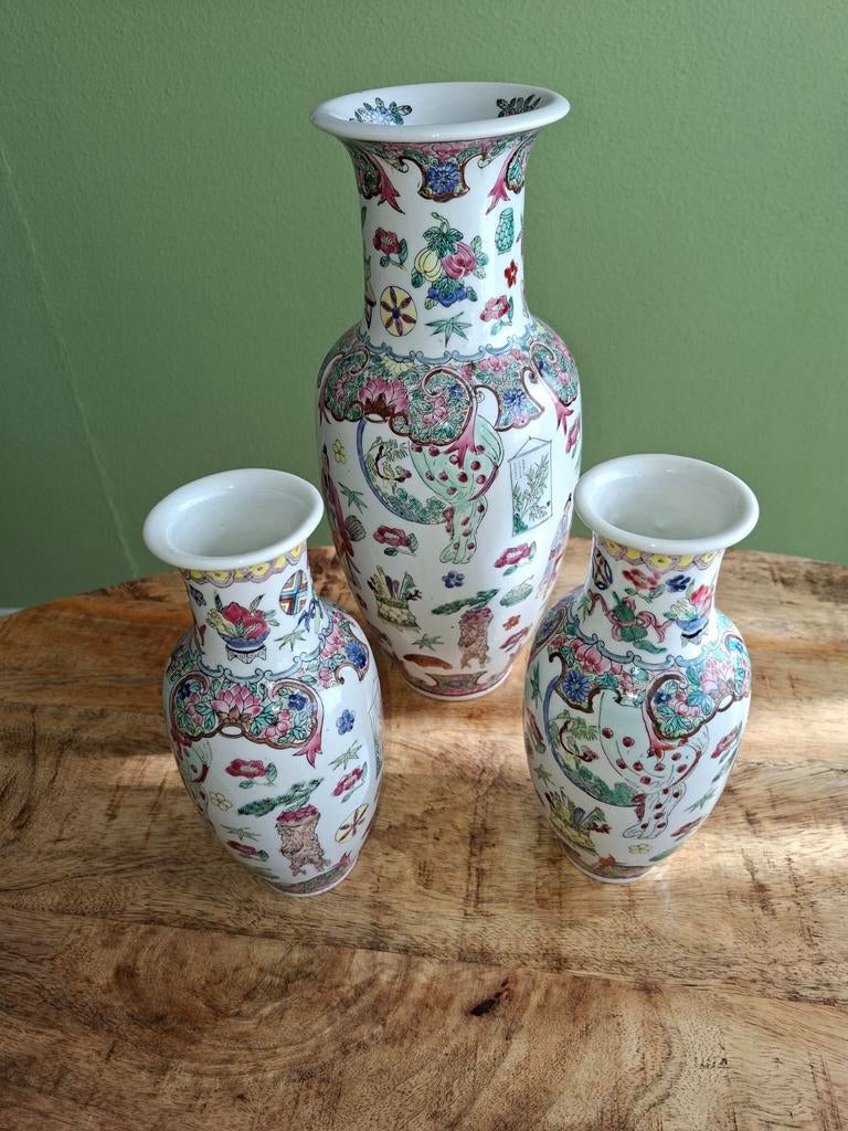 3-delige kaststel Chinees porselein (famille Rose), Antiek en Kunst, Ophalen of Verzenden