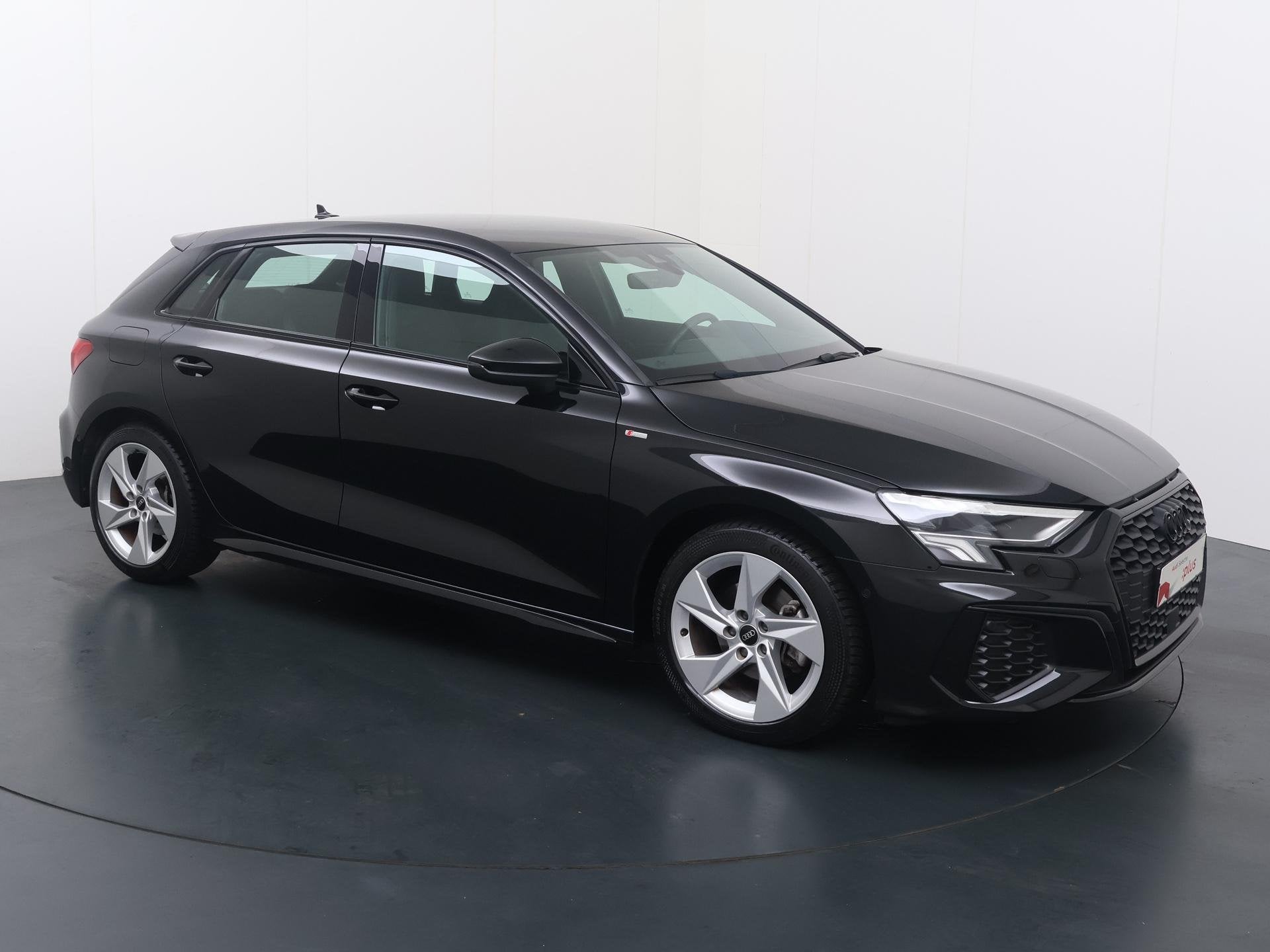 Audi A3 Sportback 35 TFSI S edition | 150 PK | Adaptive Crui, Auto's, 4 cilinders, Leder en Stof, Zwart, Origineel Nederlands