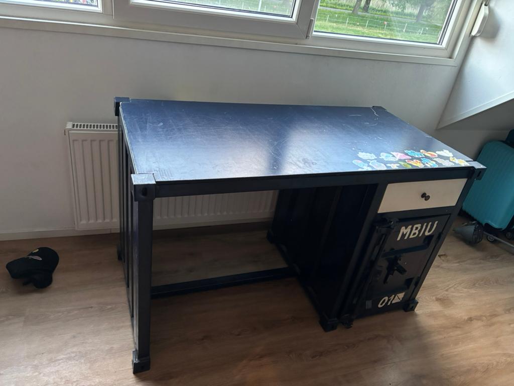 Uniek Bureau, Ophalen, Zo goed als nieuw