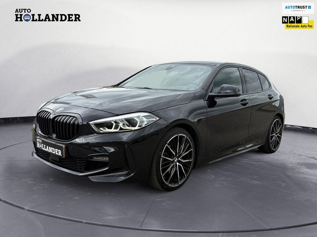 BMW 1-serie 118i .M sport/leder/full led/shadow line/19inch/, Auto's, BMW, 136 pk, Gebruikt, Zwart, Origineel Nederlands