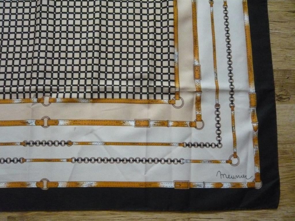 vintage gesigneerde Meunier designer sjaal Foulard 85x85, Maat 38/40 (M), Ophalen of Verzenden, Zo goed als nieuw, Sjaal