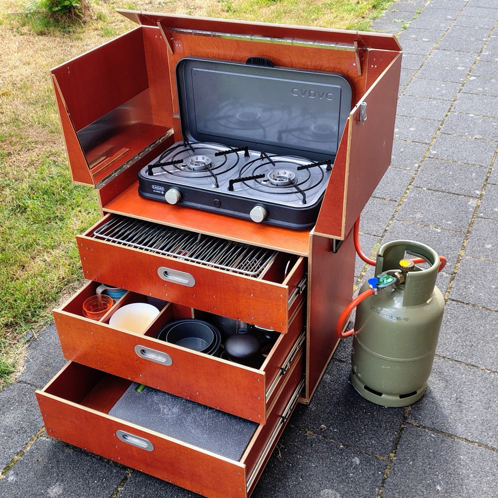 Unieke camping keuken voor buiten (+inhoud), Ophalen