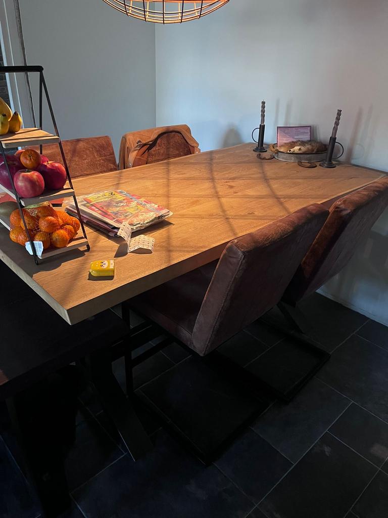 Robuuste bartafel met metalen onderstel en 4 barkrukken, Huis en Inrichting, Tafels | Eettafels, Ophalen, 50 tot 100 cm, Zo goed als nieuw