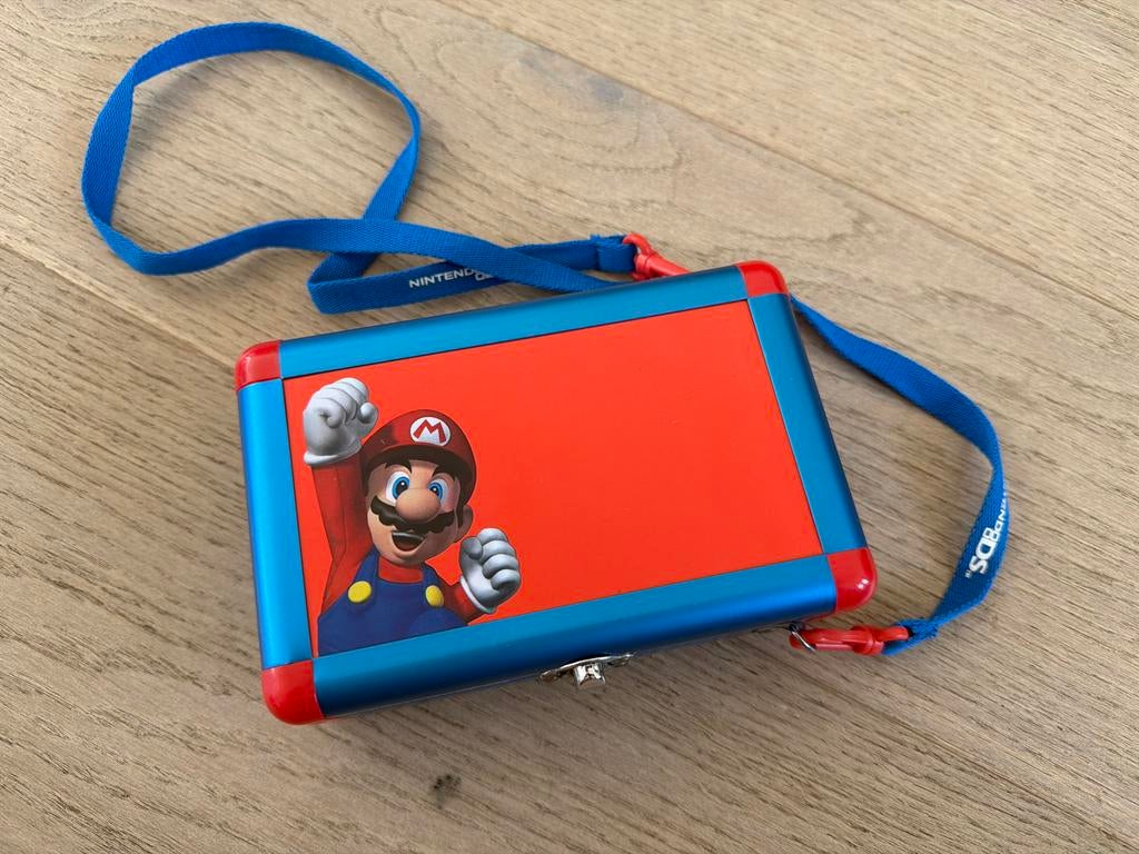 Nintendo DS opbergdoos met Super Mario design, Ophalen of Verzenden, Zo goed als nieuw, 2DS, Hoesje, Tasje of Behuizing