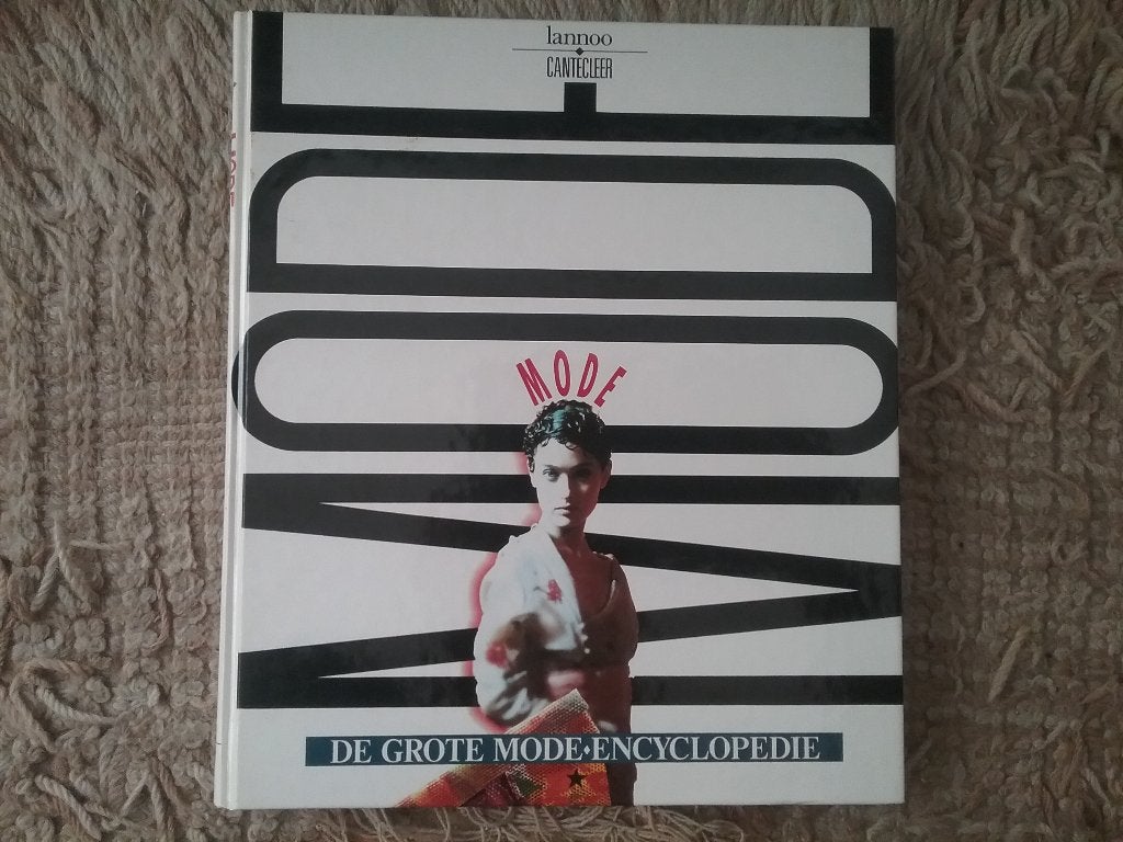 De grote mode encyclopedie (1990), Boeken, Mode, Ophalen of Verzenden, Zo goed als nieuw, Mode algemeen