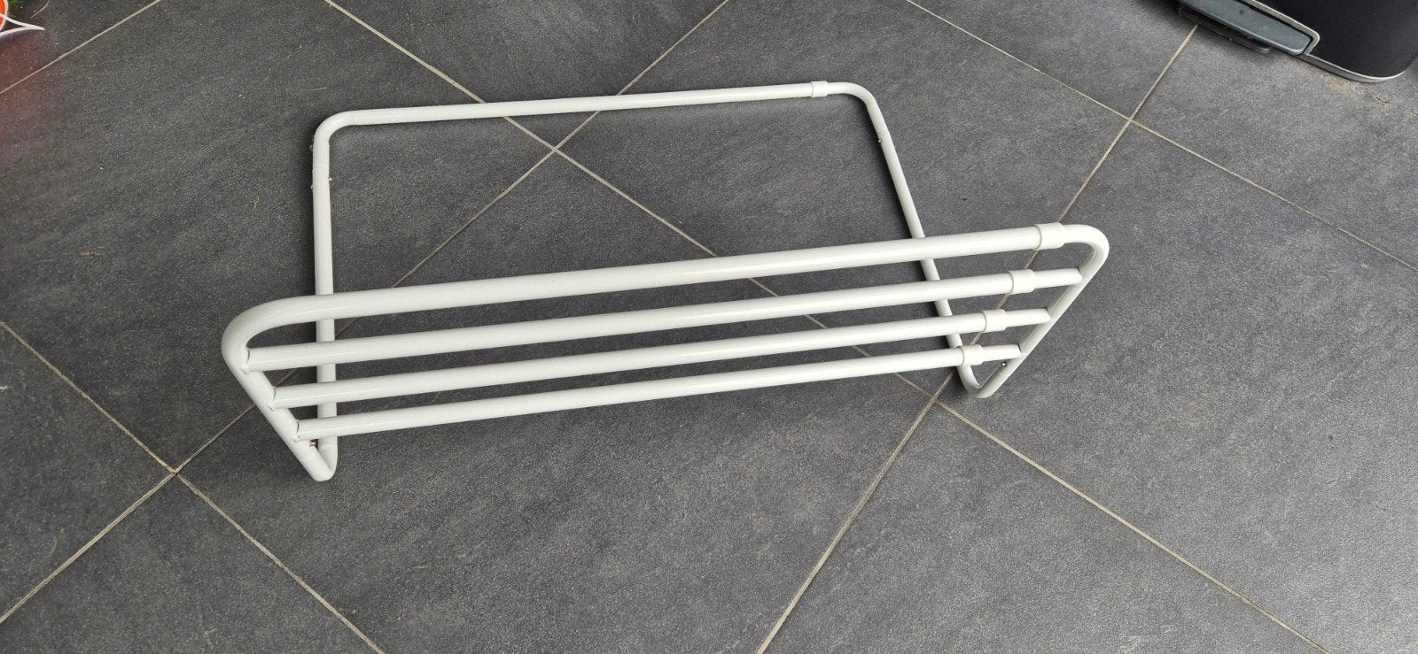 Wit ijzeren bedhek, verstelbaar 75 t/m 135cm, Ophalen, Zo goed als nieuw, Minder dan 140 cm, 70 tot 85 cm