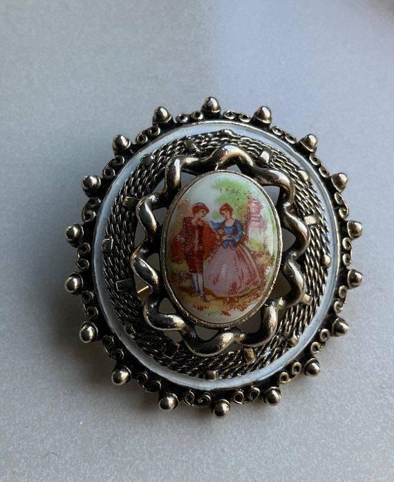 broche Victoriaans Fragonard barok sieraad 50/60er jaren, Ophalen of Verzenden, Zo goed als nieuw, 4 tot 7 cm, Overige materialen
