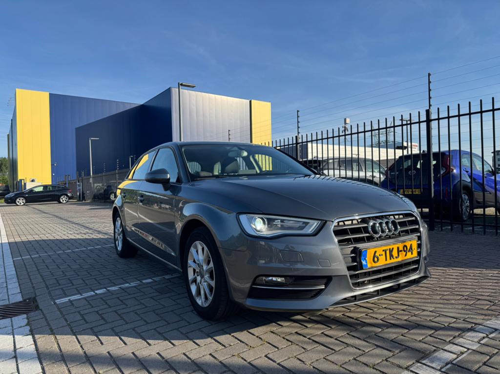 Audi A3 1.4 Tfsi COD Sportback 2014 Grijs, Auto's, Audi, Origineel Nederlands, 1395 cc, Particulier, Elektronische parkeerrem