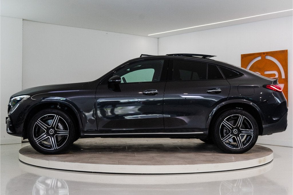 Mercedes-Benz GLC Coupé 300e 4MATIC AMG 320PK | Pano | Burm, Auto's, Mercedes-Benz, Automaat, 12 maanden, Gebruikt, 320 pk