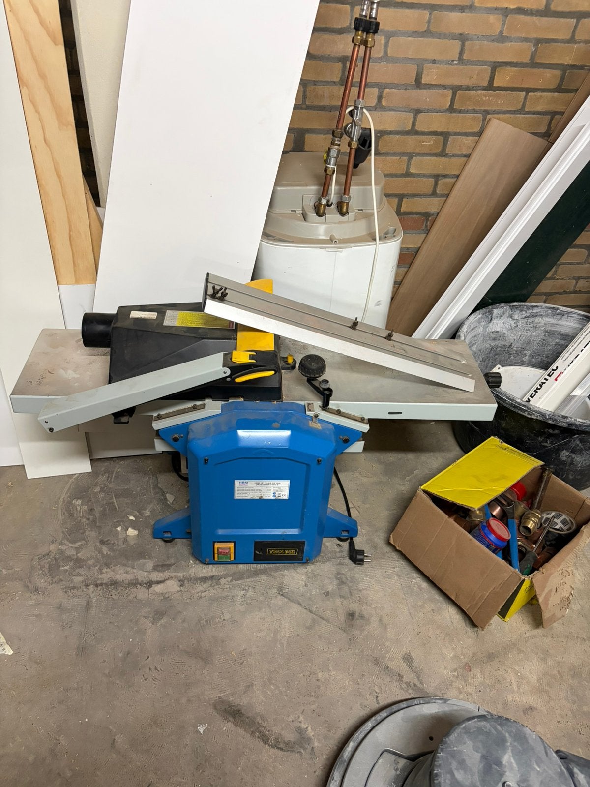 HBM 10 vkak en vandikte bank, Ophalen, Zo goed als nieuw, 1200 watt of meer, 70 mm of meer