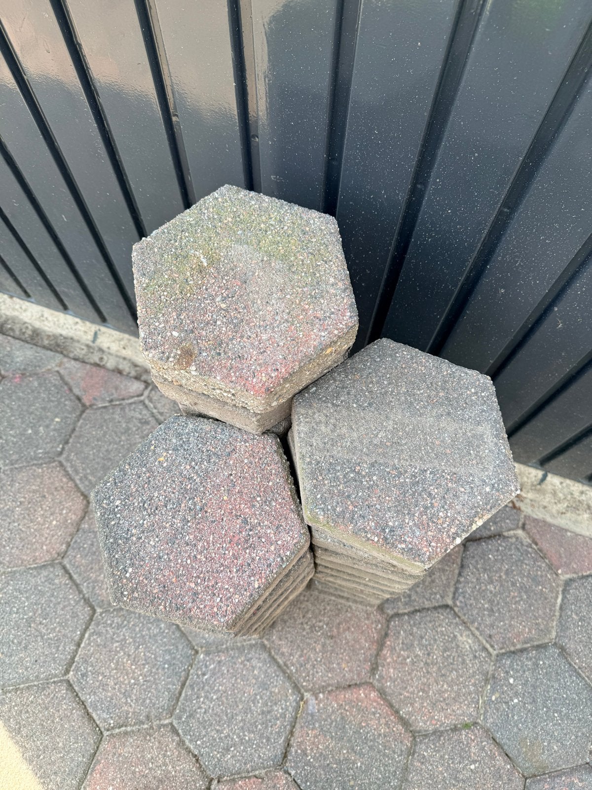 GRATIS Hexagontegels + rest tegels, Tuin en Terras, Tegels en Klinkers, Ophalen, Gebruikt, Minder dan 5 m², Beton