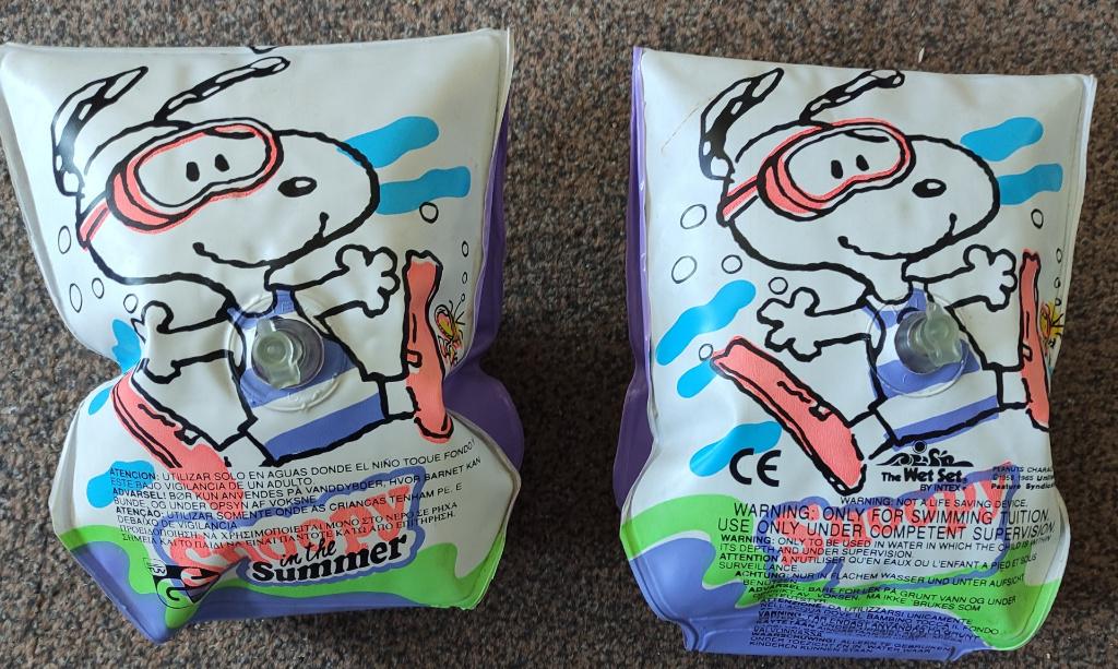 2 zwembandjes PEANUTS Snoopy, Ophalen of Verzenden, Zo goed als nieuw