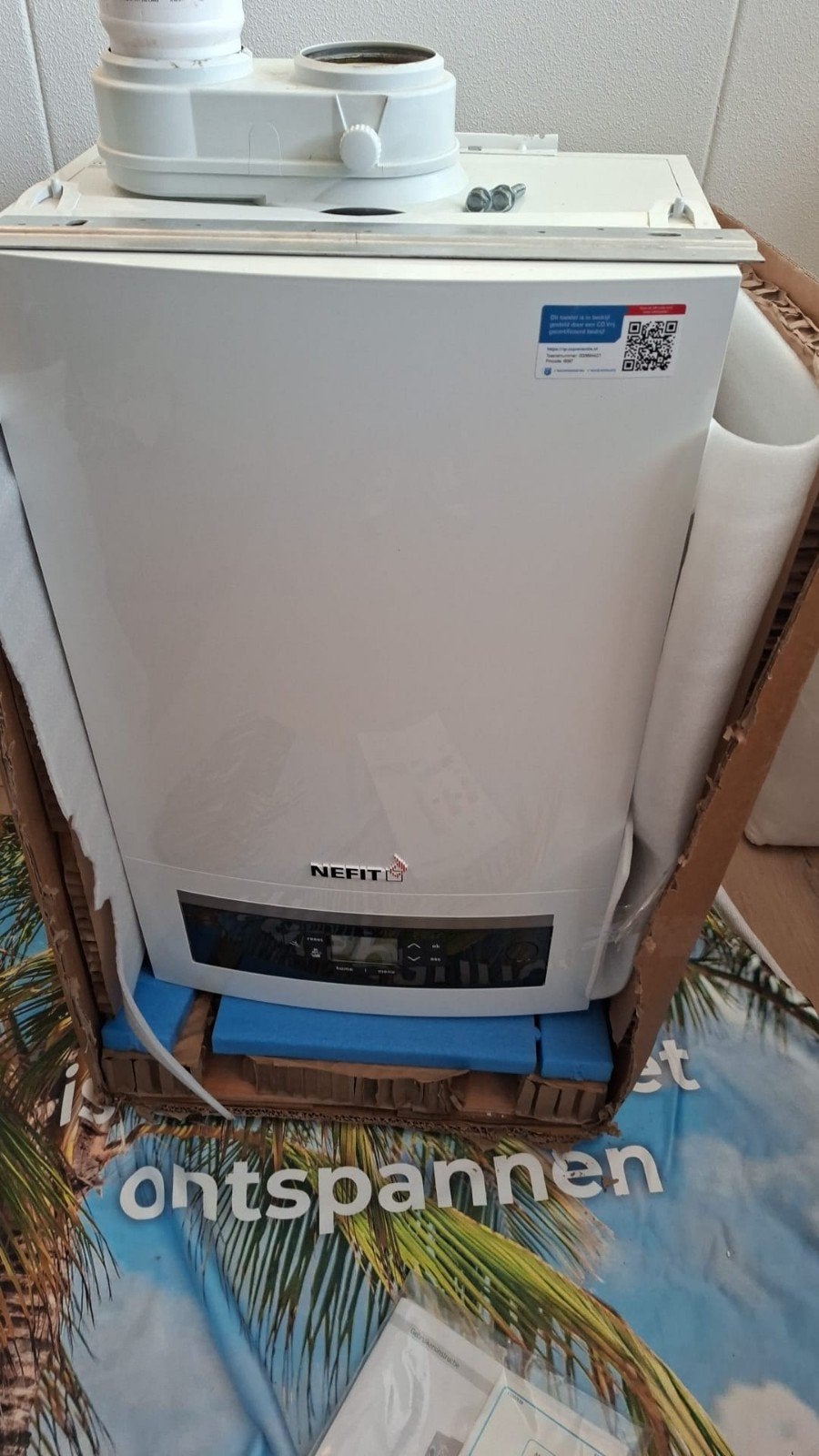 Nefit Trendline HRC30 CW5 II (2020) - Zeer goede conditie, Doe-het-zelf en Verbouw, Verwarming en Radiatoren, Ophalen, 30 tot 80 cm