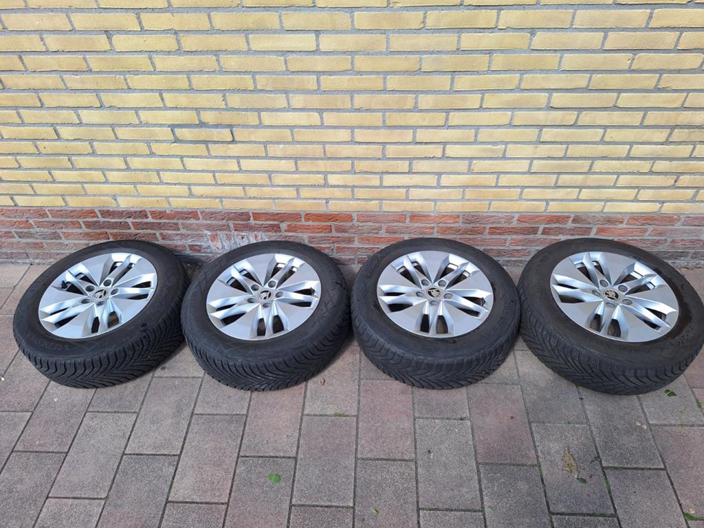 Originele Skoda Octavia Twister wielen. 16 inch winterbanden, Auto-onderdelen, Banden en Velgen, Ophalen, Gebruikt, 16 inch, Banden en Velgen
