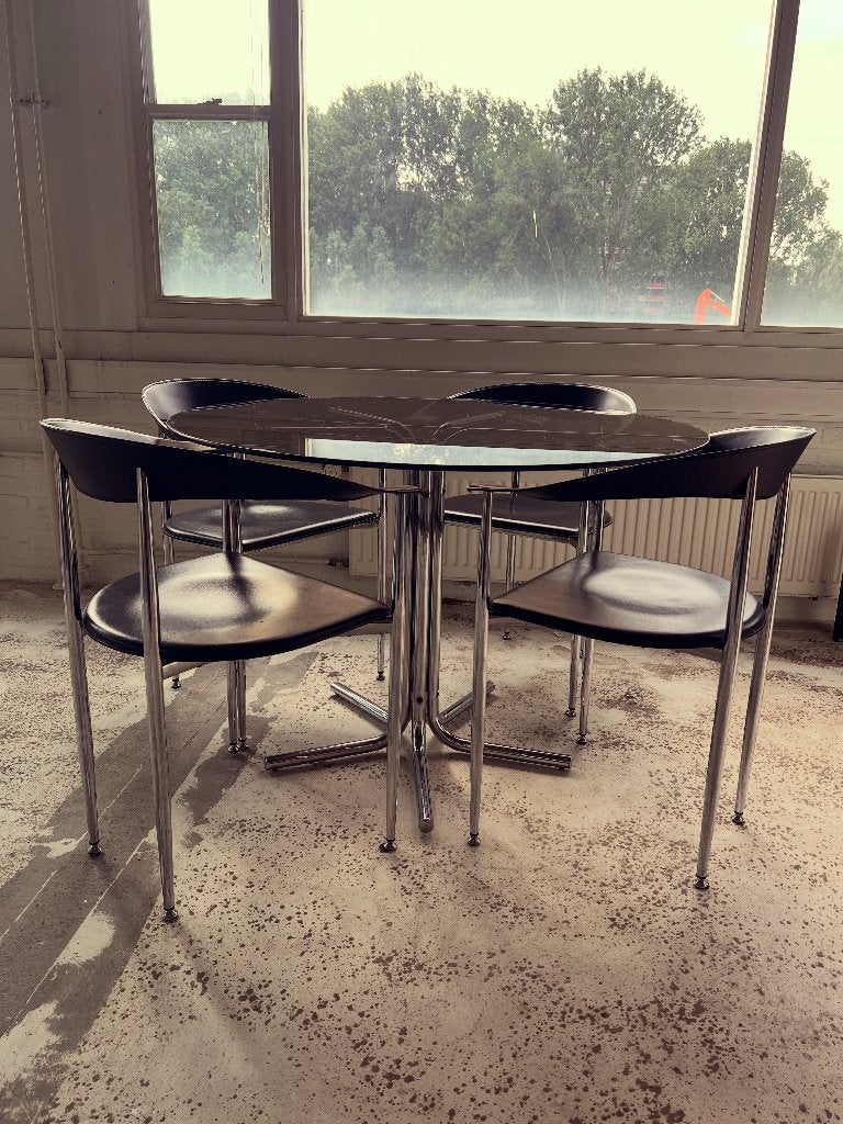 Chromen tafel / stoelen / space age / rookglas / buisframe, Huis en Inrichting, Ophalen, Wit, Zo goed als nieuw, Vier