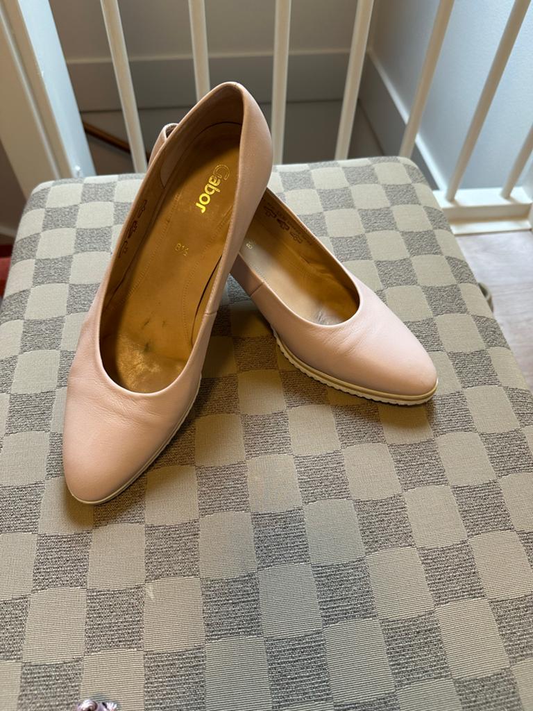 Gabor roze/beige pumps met blokhak 42,5, Kleding | Dames, Schoenen, Pumps, Beige, Ophalen of Verzenden, Zo goed als nieuw