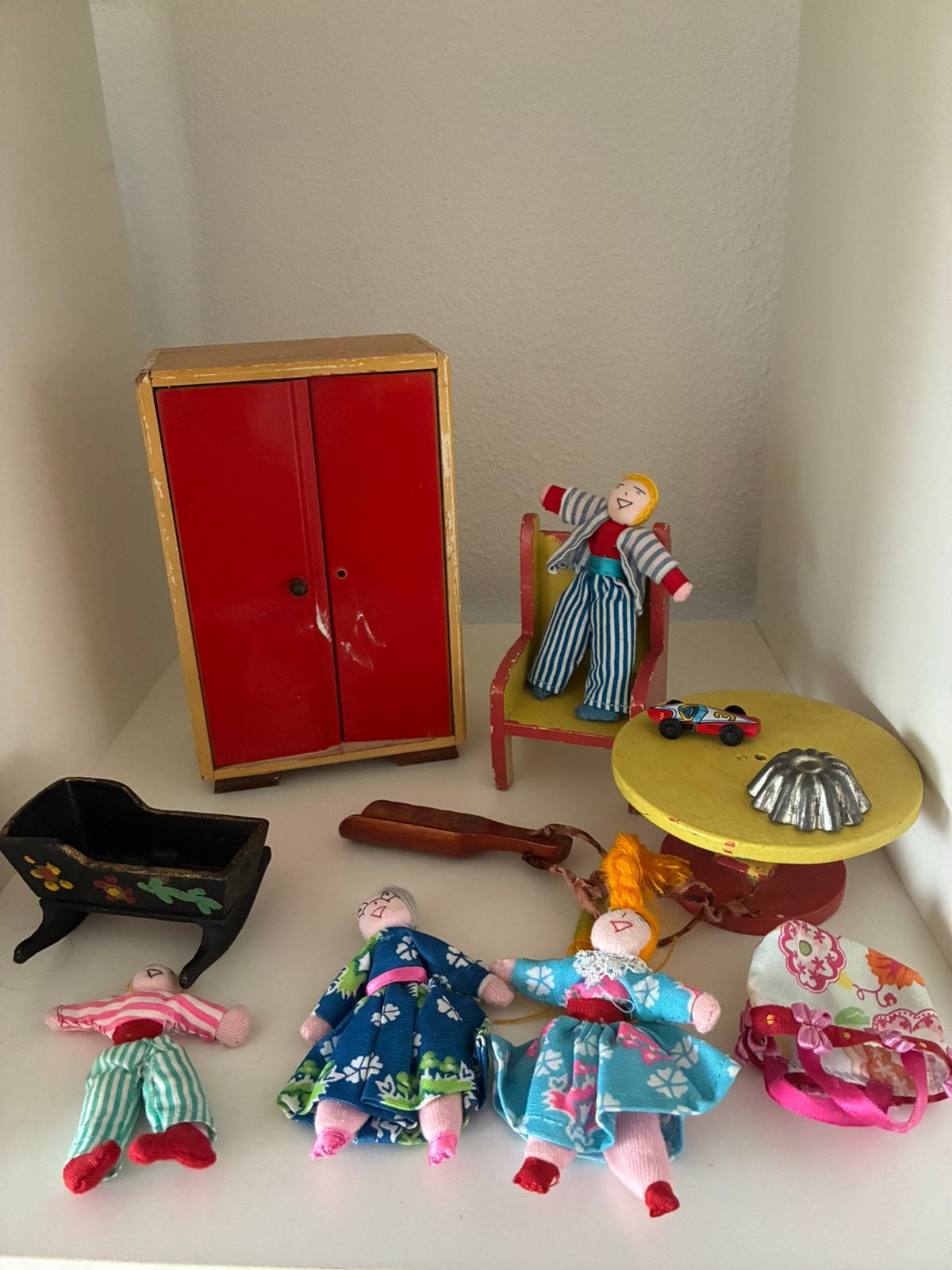 Gratis poppenhuis spullen, Ophalen, Gebruikt, Poppenhuis